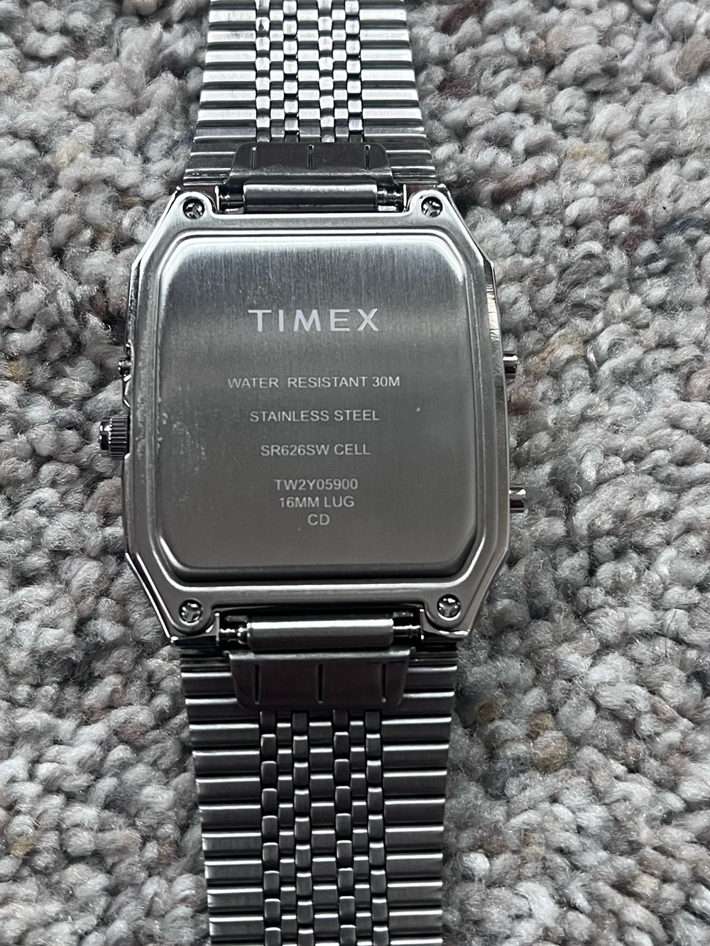 Q Timex 1982 Ana-Digi Reissue 33mm - Picture 4 of 8